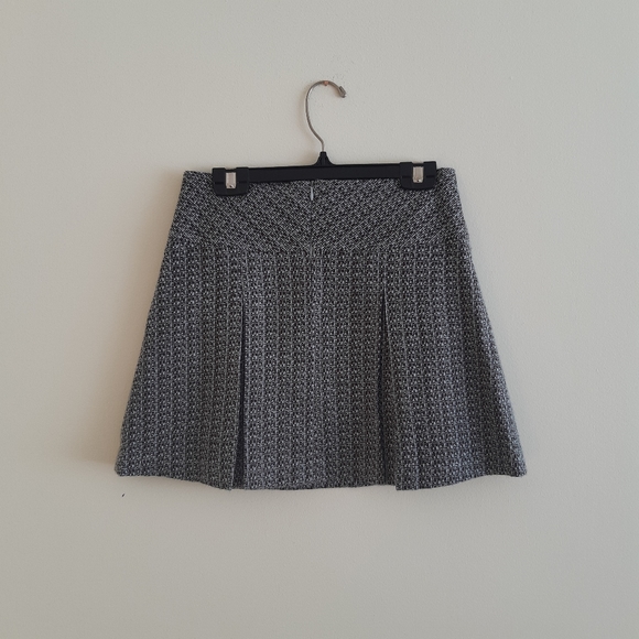 Matching skirt and blazer set - Picture 12 of 12